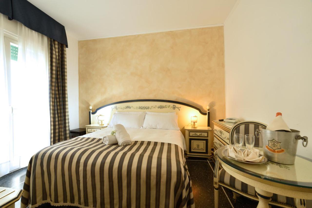 Hotel Morchio Mhotelsgroup Diano Marina Exterior foto