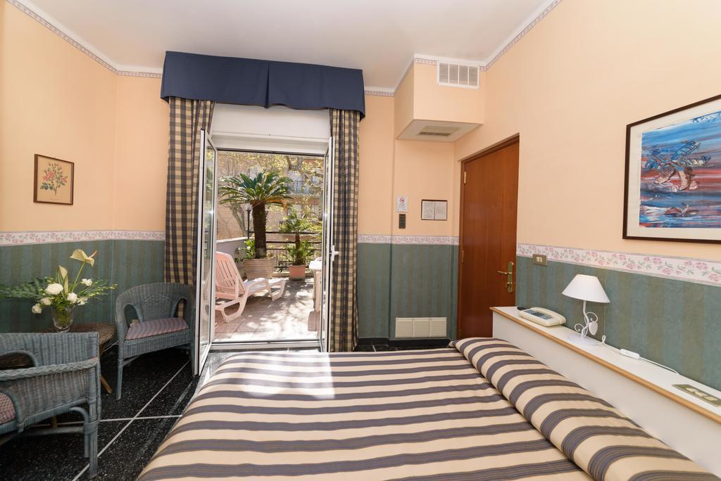 Hotel Morchio Mhotelsgroup Diano Marina Exterior foto