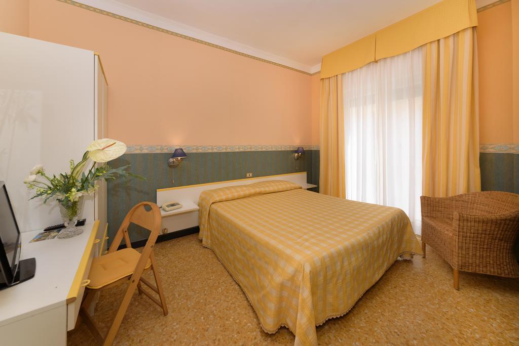 Hotel Morchio Mhotelsgroup Diano Marina Exterior foto