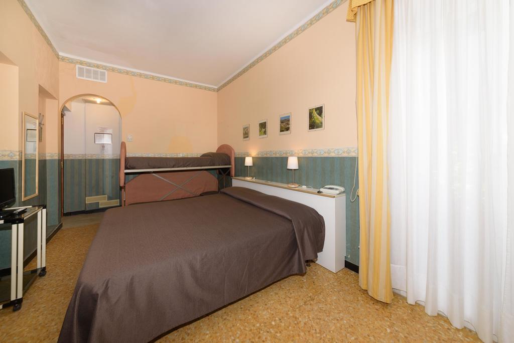 Hotel Morchio Mhotelsgroup Diano Marina Exterior foto